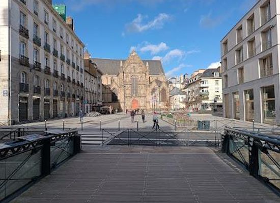 france/rennes/attraction/pl-saint-germain