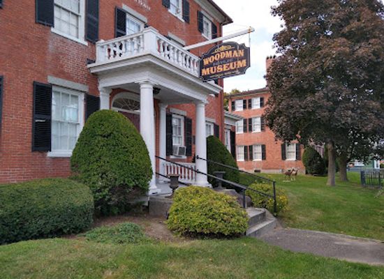 new-hampshire/seacoast/attraction/woodman-museum