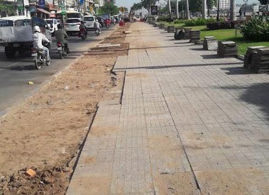 cambodia/phnom-penh/attraction/riverside-path