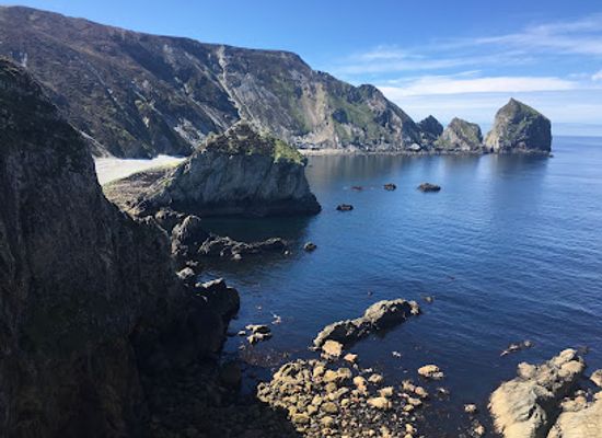 ireland/slieve-league-cliffs/attraction/glenlough-bay