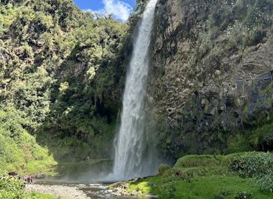 ecuador/papallacta-hot-springs/attraction/condor-machay-cascadas