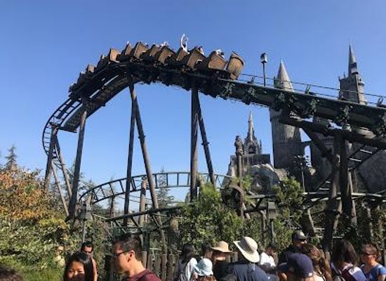 california/burbank/attraction/flight-of-the-hippogriff