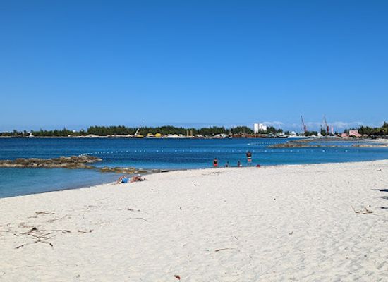 the-bahamas/new-providence/attraction/saunders-beach