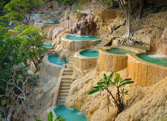 mexico/tierra-caliente/attraction/grutas-tolantongo