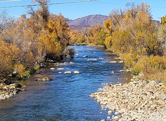 colorado/steamboat-springs/attraction/black-sulphur-spring
