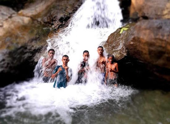 fiji/central-division/attraction/nabukavesi-waterfall