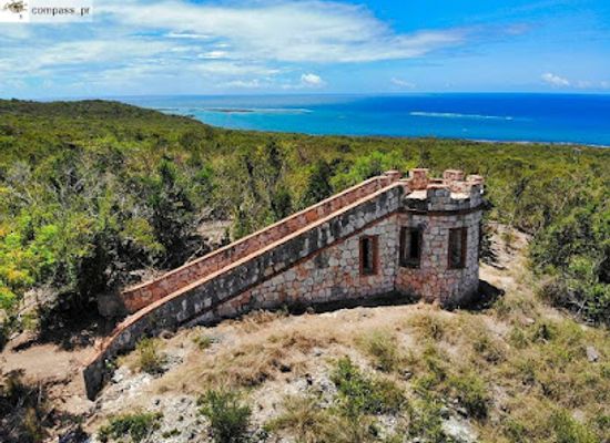 puerto-rico/guanica/attraction/vereda-hacia-fuerte-capron