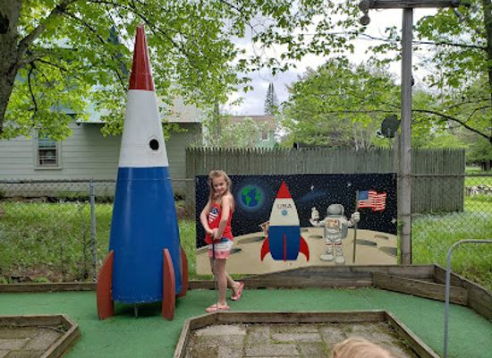 new-york/old-forge/attraction/nutty-putty-miniature-golf
