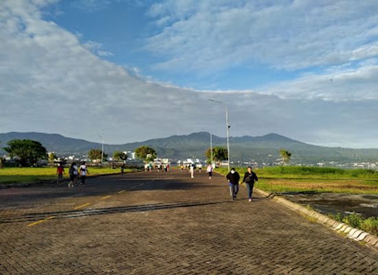 indonesia/manado/attraction/boulevard-manado