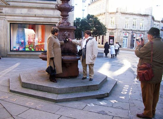spain/galicia/attraction/praza-de-curros-enriquez