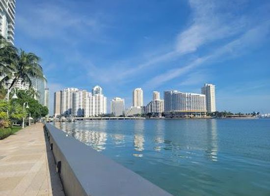 florida/miami/attraction/miami-river-walk