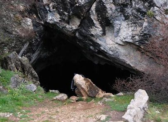 greece/delphi/attraction/corycian-cave