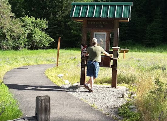 idaho/panhandle/attraction/international-selkirk-loop