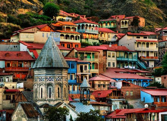 georgia/tbilisi/old-tbilisi/attraction/tbilisi-old-town-wall-ruins