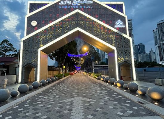 malaysia/east-malaysia/attraction/pintu-gerbang-kampung-baru-kuala-lumpur