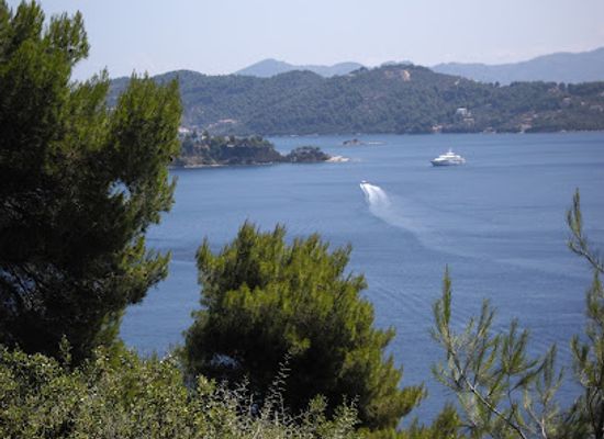 greece/skiathos/attraction/skiathos-view-b