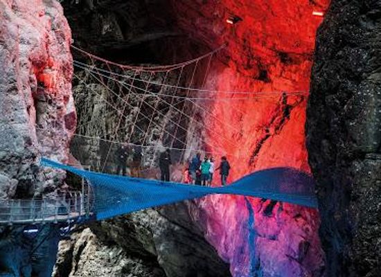 switzerland/grindelwald/attraction/outdoor-glacier-canyon-grindelwald