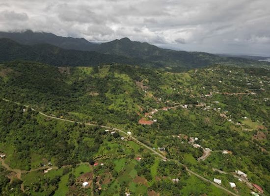 dominica/layou-river/attraction/horseback-ridge