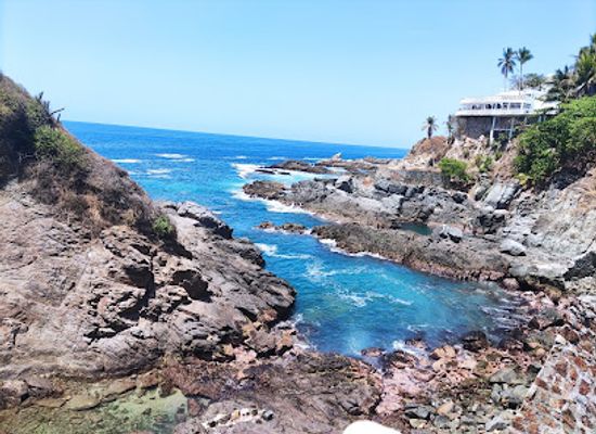 mexico/acapulco/attraction/playa-tabachines