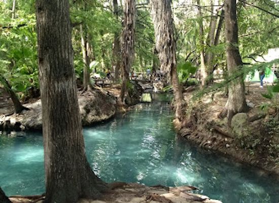 mexico/tamaulipas-coast/attraction/manantial-media-luna