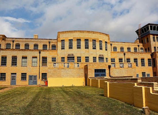 kansas/flint-hills/attraction/kansas-aviation-museum