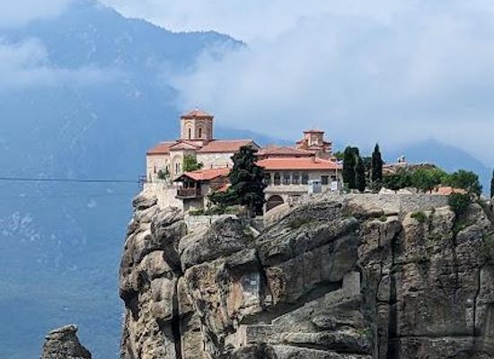 greece/meteora/attraction/monastery-of-the-holy-trinity-at-meteora