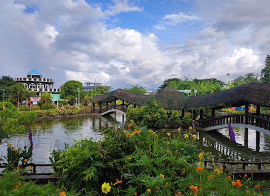 philippines/legazpi/attraction/albay-park-wildlife