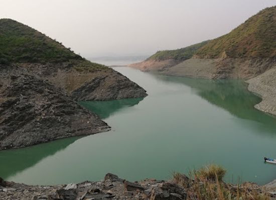 pakistan/hazara/attraction/tarbela-dam-boating-point