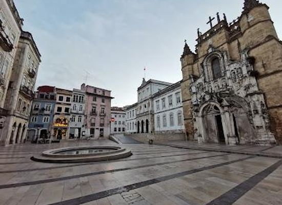 portugal/coimbra/attraction/praca-8-de-maio
