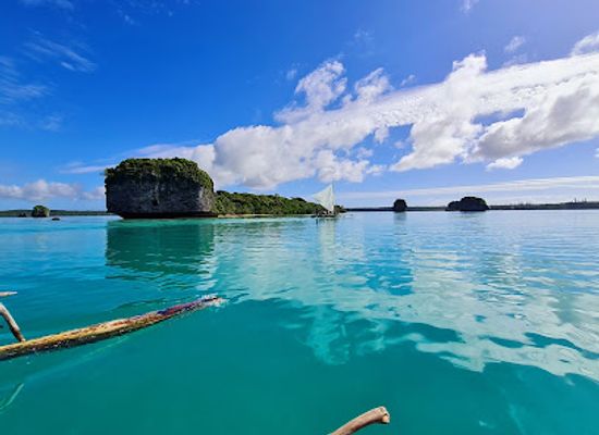 new-caledonia/ile-des-pins/attraction/neutomo-excursion-ile-des-pins
