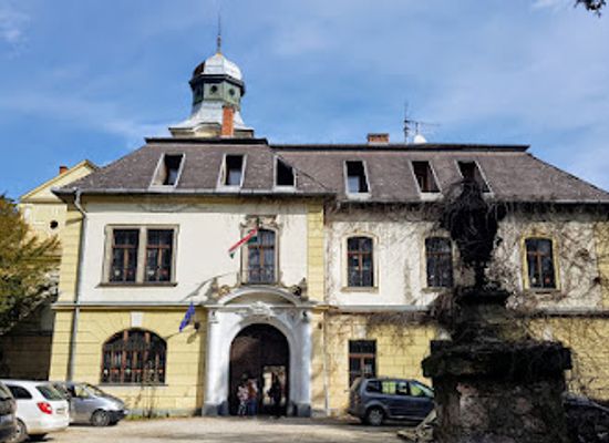 hungary/cserehat/attraction/hadik-kastely