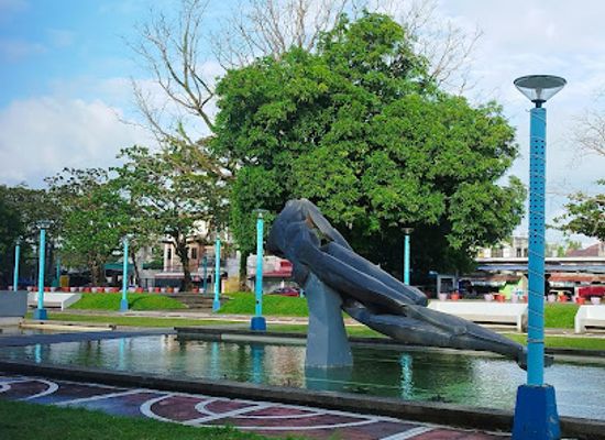 philippines/legazpi/embarcadero-de-legazpi/attraction/kalayaan-park