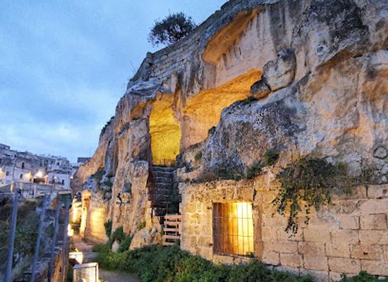 italy/apulia/attraction/gravina-sotterranea