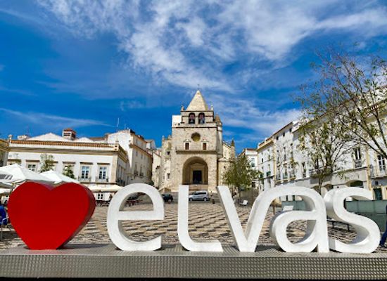 portugal/estremadura/attraction/our-lady-of-the-assumption-cathedral