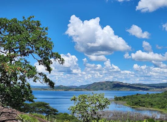 zimbabwe/masvingo/attraction/kyle-view-chalets
