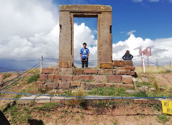 bolivia/lake-titicaca/attraction/gate-of-the-moon