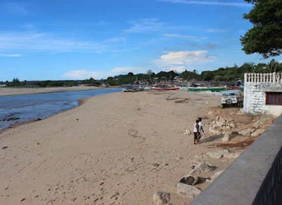 madagascar/majunga/attraction/ponton-de-mer