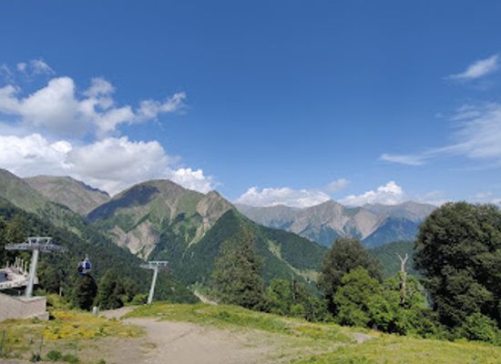 azerbaijan/greater-caucasus/attraction/mountain-swing