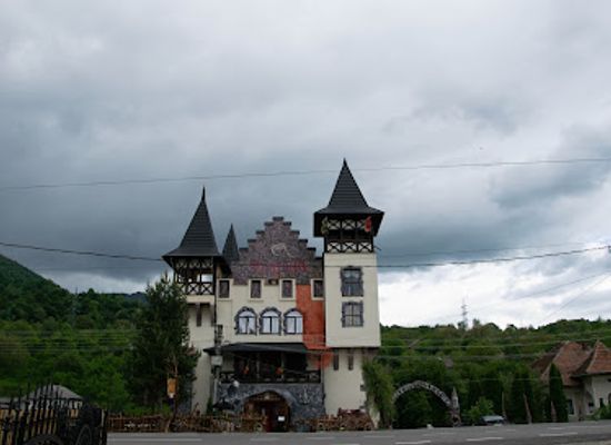 romania/arges/attraction/castelul-dracula-transfagarasan