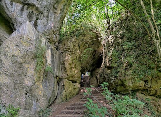 germany/eifel-national-park/attraction/kartsteinfelsen-mit-kakushohle