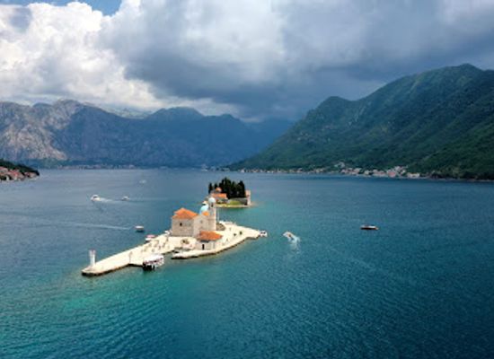 montenegro/lakes-of-plav/attraction/naval-beacon