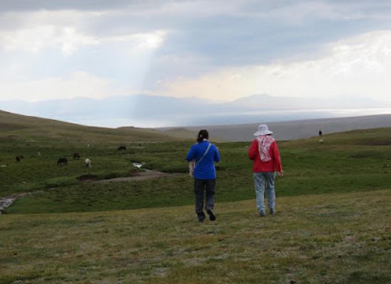 kyrgyzstan/son-kul-lake/attraction/song-kuul-observation-point-yurt