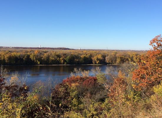 wisconsin/mississippi-river-valley/attraction/great-river-road-visitor-and-learning-center
