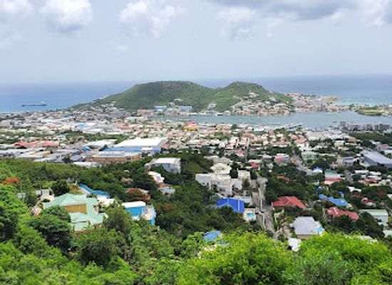 sint-maarten/sint-peters/attraction/almond-grove-estate