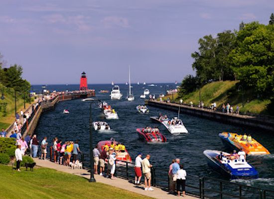 michigan/charlevoix/attraction/visit-charlevoix-travel-information