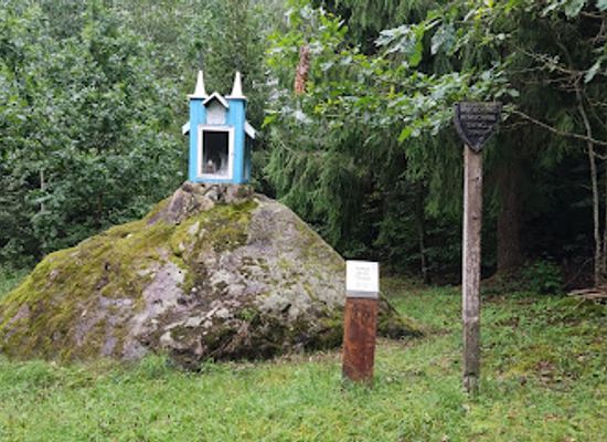 lithuania/zemaitija-national-park/attraction/akmuo-dievo-stalas