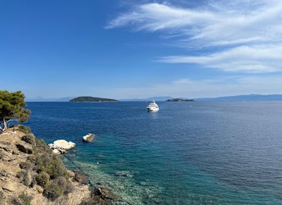 greece/sporades/attraction/viewpoint-near-plakes-beach