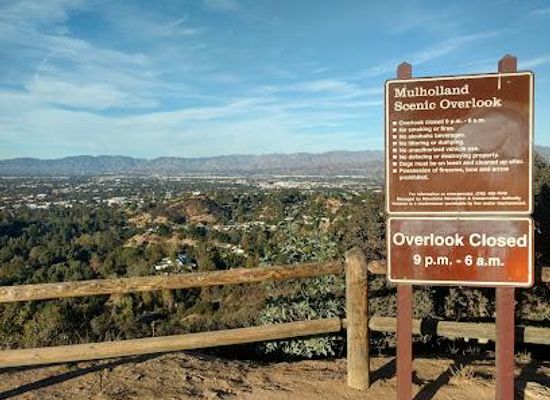 california/los-angeles/attraction/mulholland-scenic-overlook