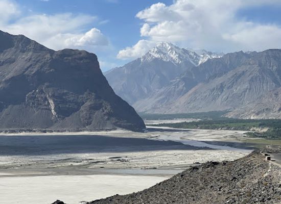 pakistan/ladakh/attraction/chumik-farol-desert-skardu