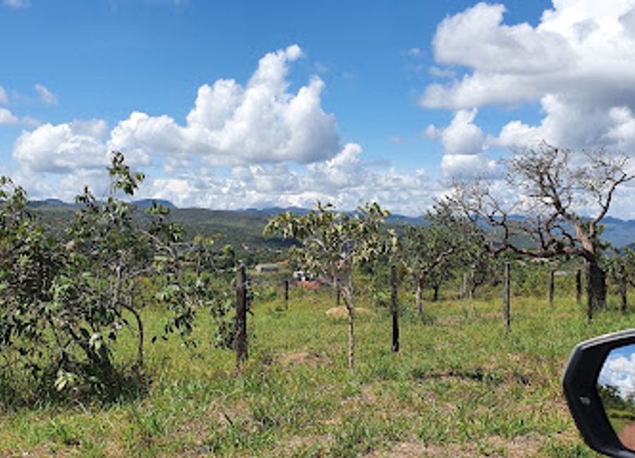 Experience breathtaking panoramic views of Chapada dos Veadeiros National Park from this easily accessible viewpoint in Alto Paraíso de Goiás.